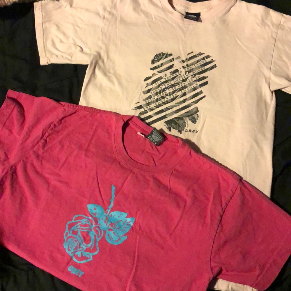 2 OBEY t-shirts